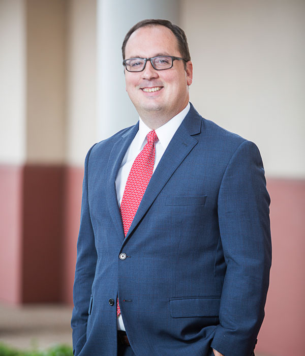 Joshua Cummings Headshot