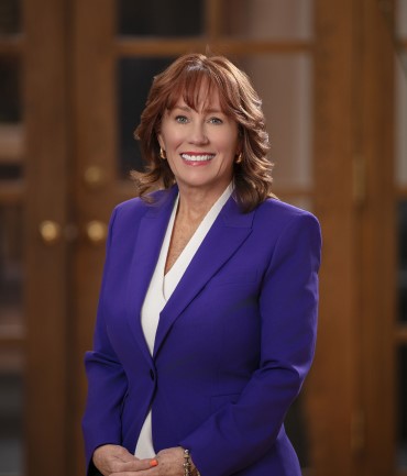 Susan Sullivan Headshot